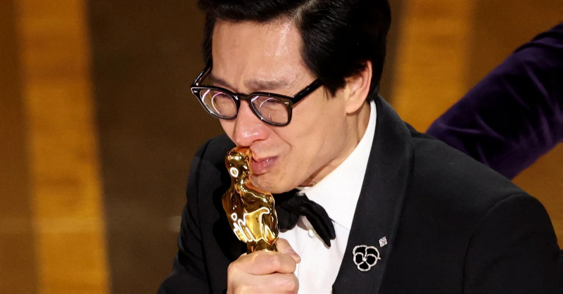   Ke Huy Quan זוכה באוסקר לשחקן המשנה הטוב ביותר