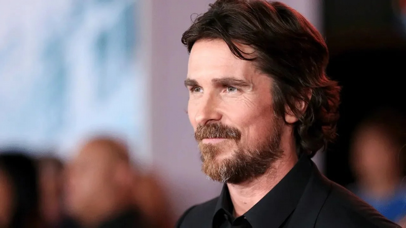 „Es hat auf dem Weg auf jeden Fall geholfen“: Christian Bale behauptet, dass Chris Nolans 2,3 Milliarden US-Dollar teure The Dark Knight-Trilogie einen 29 Milliarden US-Dollar teuren MCU angekurbelt hat