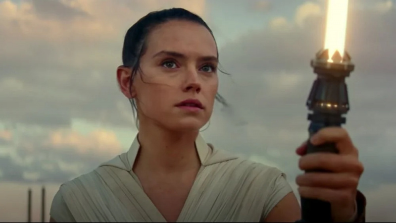 „Das ist eine Religion für Menschen“: Star Wars-Regisseur warnte Daisy Ridley vor einer wichtigen Sache, bevor er sie für ein 10-Milliarden-Dollar-Franchise engagierte