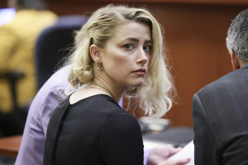 'Ponašanje njujorških marinaca je odvratno': Amber Heard tuži osiguravajuće društvo zbog odbijanja da joj plati novac koji duguje Johnnyju Deppu, kaže da su joj povrijeđena prava