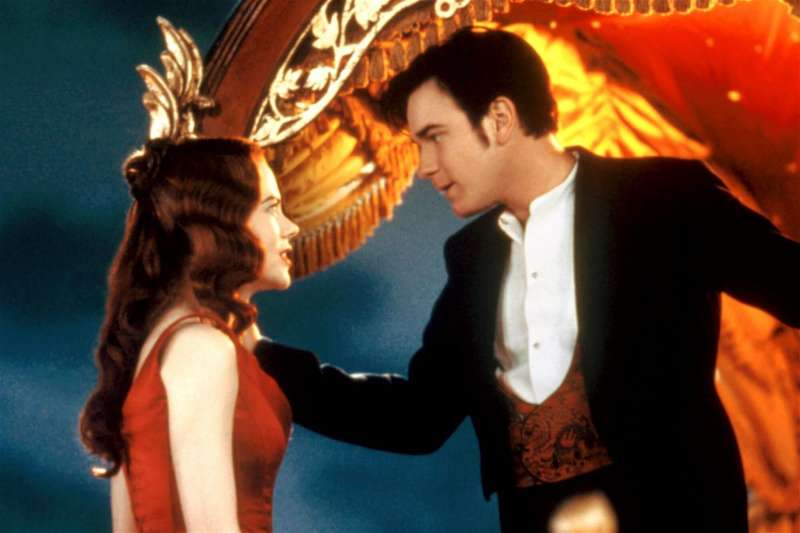   Nicole Kidman și Ewan McGregor într-o imagine din film