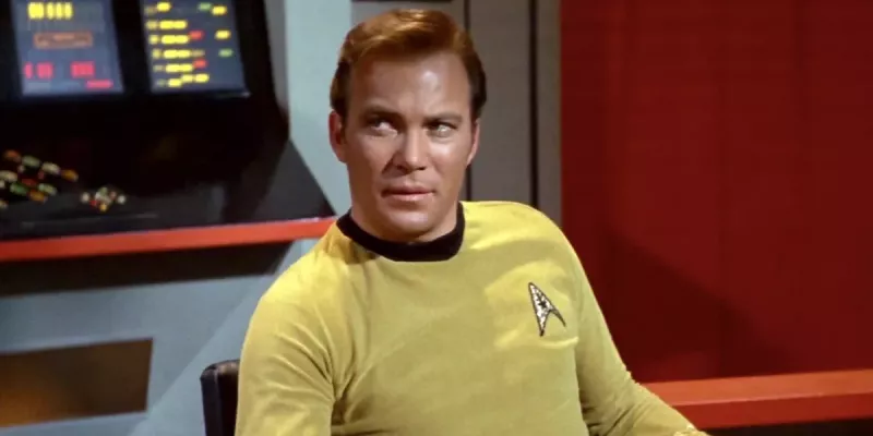   William Shatner nel ruolo del Capitano Kirk