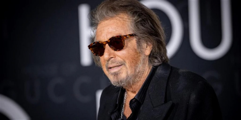 Ristiisa täht Al Pacino on avatud 30 miljardi dollari suuruse frantsiisiga liitumiseks ühe seisukorras