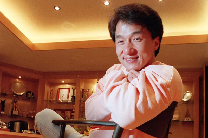 Jackie Chan tilstod, at han fejlede elendigt ved billetkontoret efter at have forsøgt at kopiere Bruce Lees kampstil