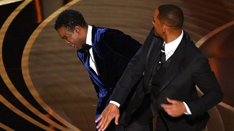  Уил Смит удря шамар на Крис Рок на Оскарите
