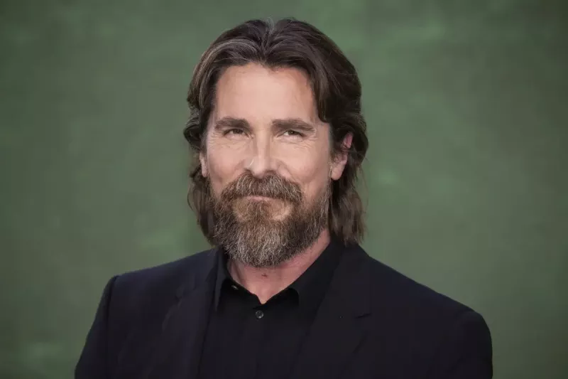 „Bol som ten najhorší herec, akého kedy videli“: Christian Bale odhalil, že jeho spoluhviezdy kultovej klasiky za 34,3 milióna dolárov ho nenávideli kvôli špeciálnemu zaobchádzaniu zo strany režiséra