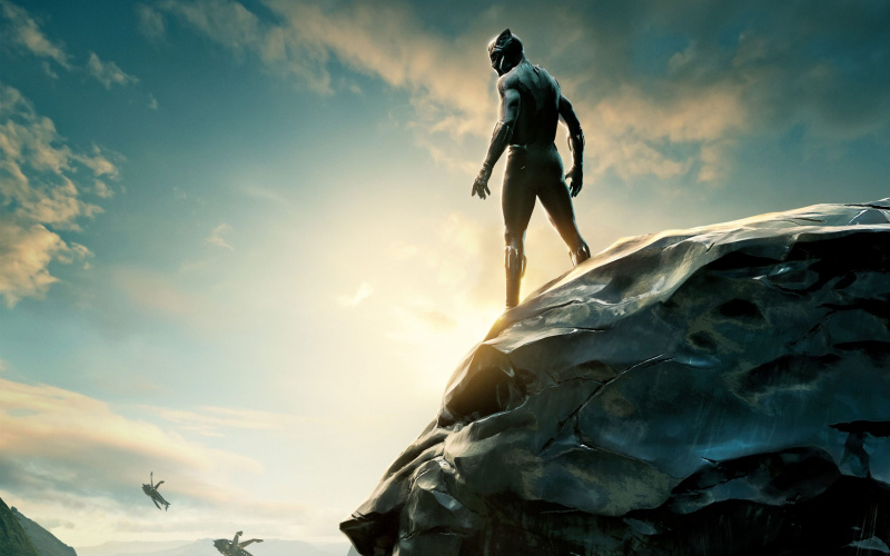 „Pocta je fenomenálna“: Čo znamená plagát Chadwicka Bosemana vo filme Black Panther: Wakanda Forever?