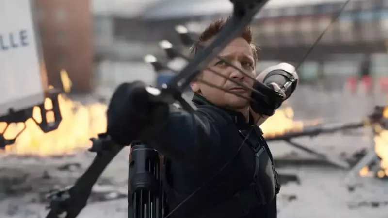   Jeremy Renner jako Hawkeye