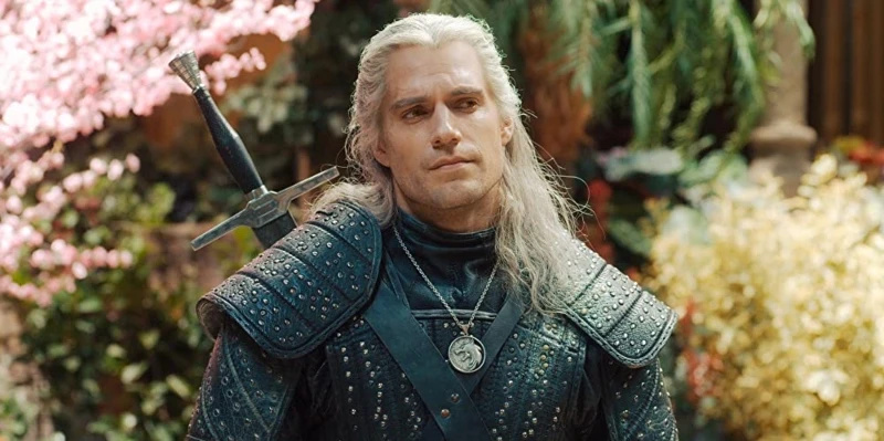   Henry Cavill como Geralt de Rívia