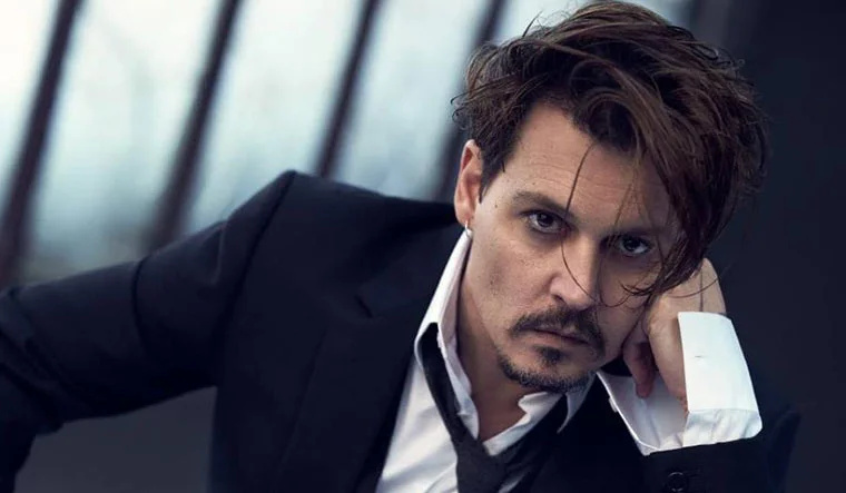 'Jeg ble definert som billettkontorgift': Johnny Depp innrømmet at Hollywood så ham som en fiasko til tross for hans gudelignende skuespillertalent, ville at han skulle forandre seg, men han ville ikke vike