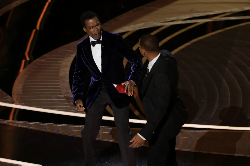 375 miljoonan dollarin Rich Will Smithin kerrotaan 'epäonnistuneen' hyvittäessään Chris Rockia nöyryytettyään Oscar-gaalassa