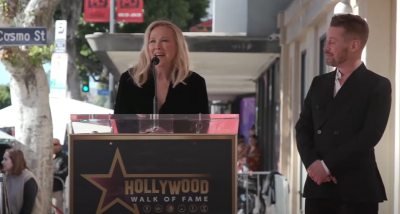   캐서린 오'Hara at Macaulay Culkin's Hollywood Walk of Fame ceremony, via Variety