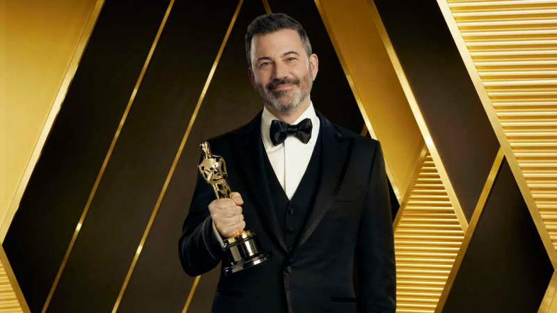 Jimmy Kimmel bezeichnet Tom Cruise und James Cameron als Heuchler, weil sie die Oscars nach der Ausweidung von Will Smith ausgelassen haben: „Die beiden Typen, die darauf bestanden haben, dass wir ins Kino gehen, sind nicht ins Theater gekommen“