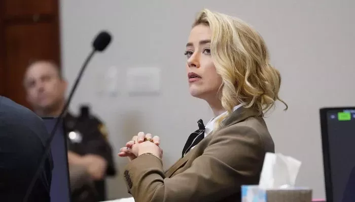 „Sie fühlte sich wie eine Paria“: Amber Heard hatte keine andere Wahl, als eine schwierige Entscheidung zu treffen, da ihr Leben nach dem Prozess gegen Johnny Depp in Gefahr war