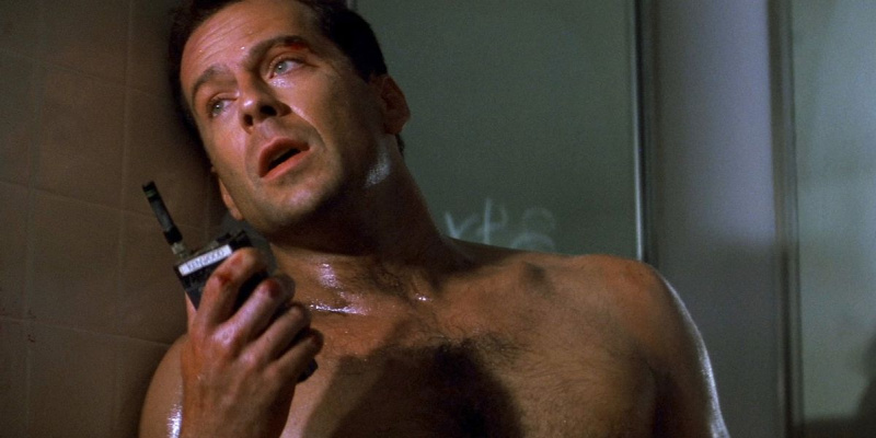 Bruce Willis willigt ein, sein Gesicht in Zukunft bei Deepfake zu verwenden, nachdem sich der „Stirb langsam“-Schauspieler wegen Aphasie von der Schauspielerei zurückgezogen hat. Fans sagen, er habe seine Seele verkauft