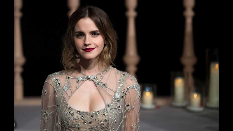„Das war ein sehr beunruhigendes Gefühl“: Emma Watson stellte ihre Lebensentscheidungen in Frage, nachdem sie sich für die Preisverleihung in viel Make-up und großer Puffy-Garderobe gesehen hatte
