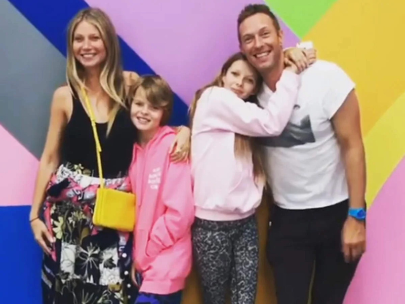   Gwyneth Paltrow și Chris Martin cu copiii lor