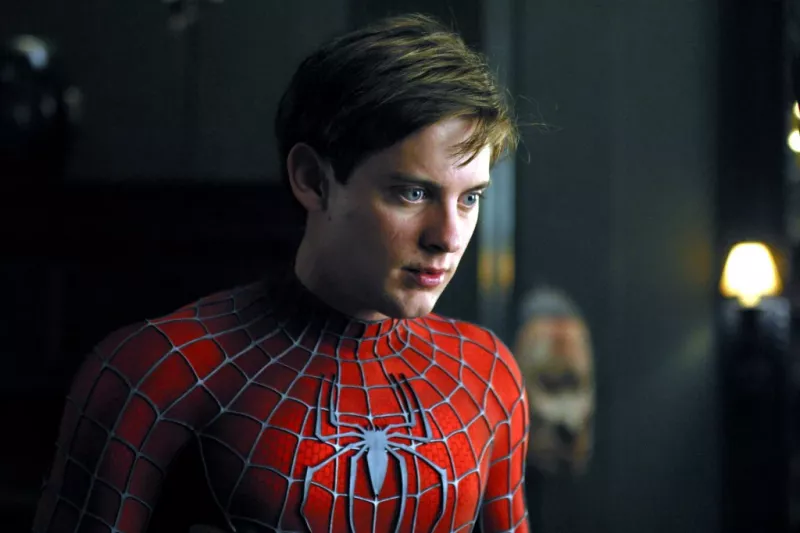 'Lämna Tobey Maguire ensam': Spider-Man Stars dödsblick på fan som filmar honom i Museum Goes Viral