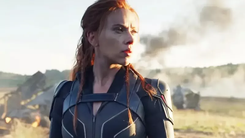   Scarlett Johansson a Fekete özvegyben (2021)
