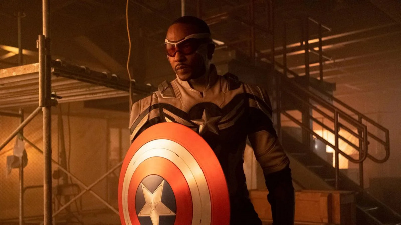 „Du bist im wahrsten Sinne des Wortes nur R*ping und Plünderung“: Marvel-Star Anthony Mackie warnt YouTuber vor einer möglichen Hauptrolle in „Avengers 5“ inmitten der aktuellen „Scheiß-Show“
