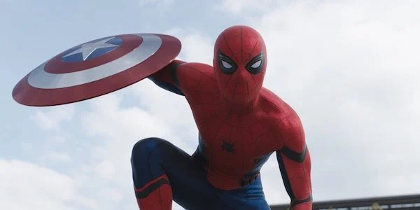 Tom Holland skal angivelig ikke dele skjerm med Charlie Cox i Daredevil: Born Again as Spider-Man til tross for massiv etterspørsel fra fans