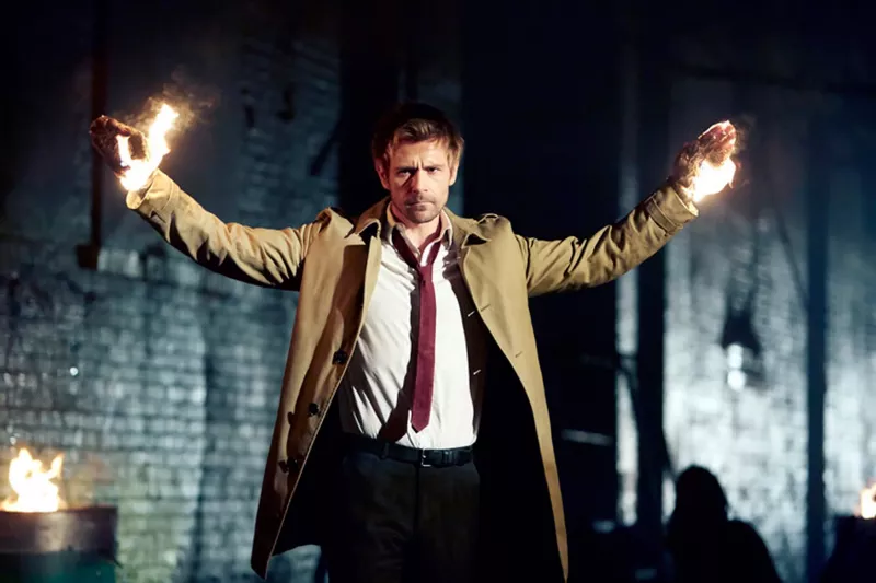   Ο Matt Ryan ως John Constantine στο Constantine (2014).
