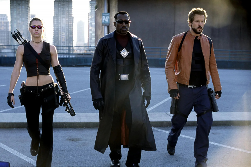   Wesley Snipes, Ryan Reynolds en Jessica Biel in Blade: Trinity