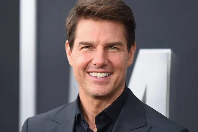 „Wir nennen es den Cruise-Kuchen“: Tom Cruise schickt Spider-Man-Star Kirsten Dunst immer noch seine Markenkuchen, nachdem die Schauspielerin traumatisiert wurde, als sie mit ihm einen 223-Millionen-Dollar-Film drehte