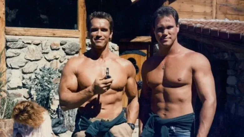 „Meine Haut hat darunter gelitten, ich habe Glück, dass ich keinen Hautkrebs habe“: Arnold Schwarzeneggers Stuntman erzählt von seiner zermürbenden Erfahrung bei der Zusammenarbeit mit Mr. Olympia
