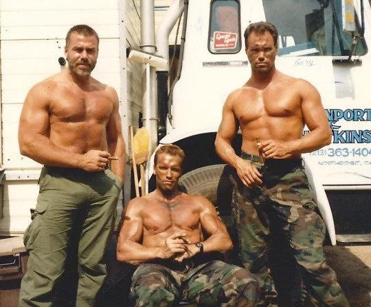   Arnold Schwarzenegger ile Peter Kent