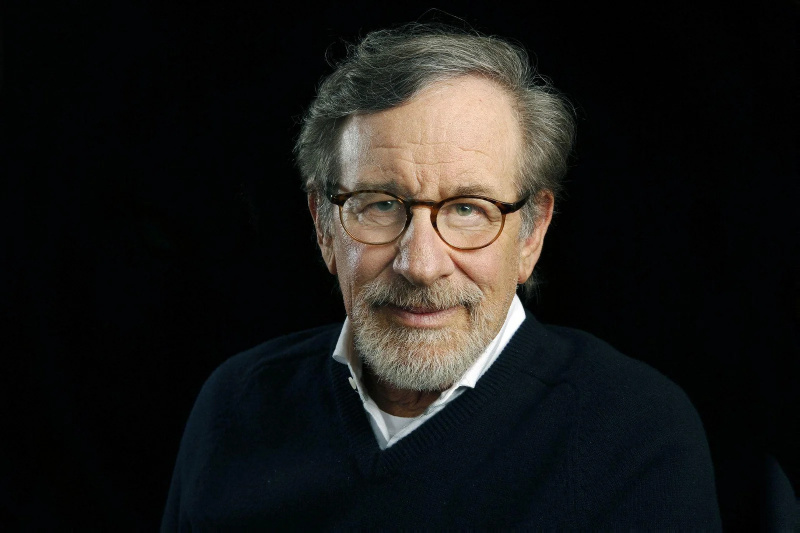   Steven Spielberg skal instruere Henry Cavill i hovedrollen Man of Steel 2?