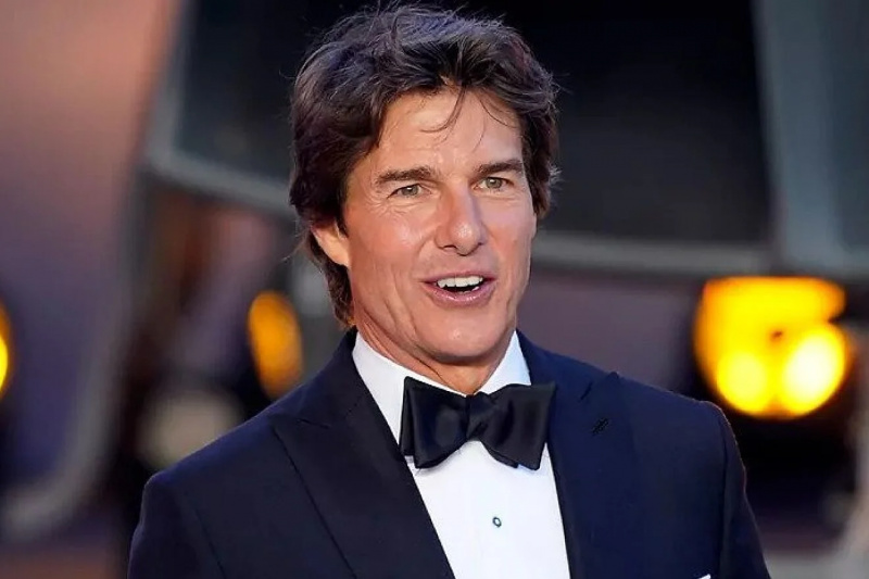 Tom Cruise „ar fierbe și ar exploda” în timp ce „a găzduit multă furie față de tatăl său natural”, susține fostul manager