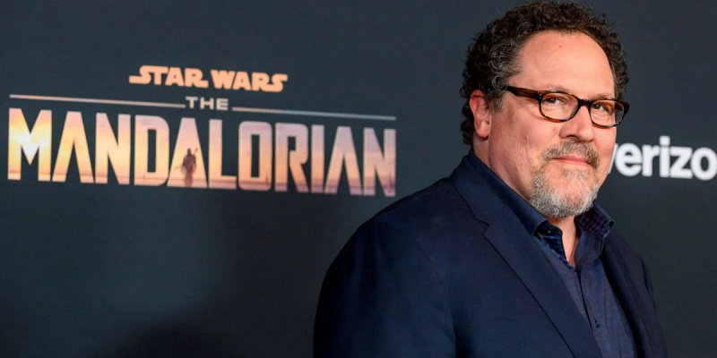 A mandalori rendező, Jon Favreau állítólag azzal fenyegetőzött, hogy kilép a Lucasfilmből, ha Kathleen Kennedy nem hagy fel a projektjeibe való beavatkozással