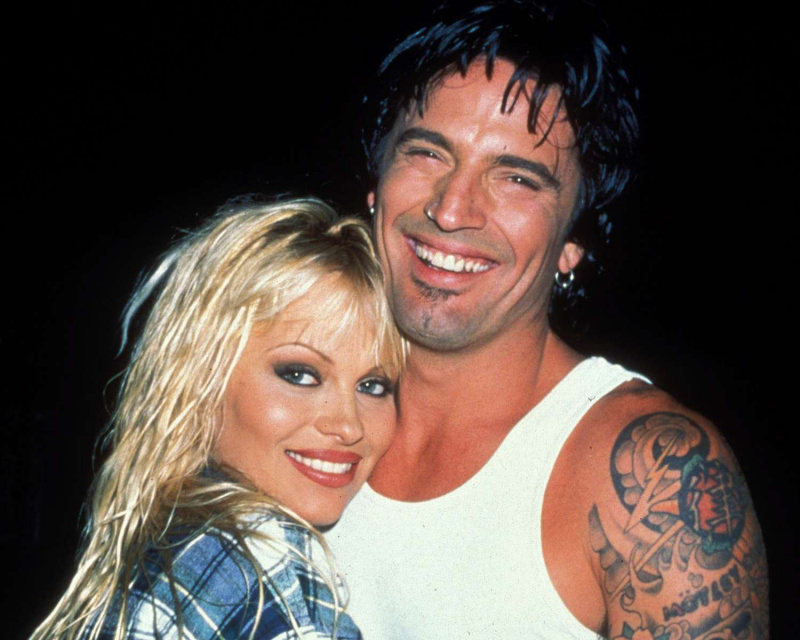   Pamela Anderson entisen aviomiehensä Tommy Leen kanssa