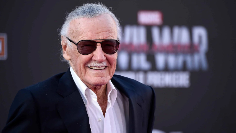 Феновете си спомнят Стан Лий на 100-ия му рожден ден, докато Marvel пускат документален филм за легендата, който ще бъде излъчен по Disney+ през 2023 г.