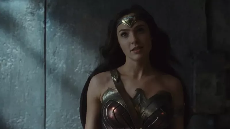  mulher maravilha's smirk was improvised by Gadot