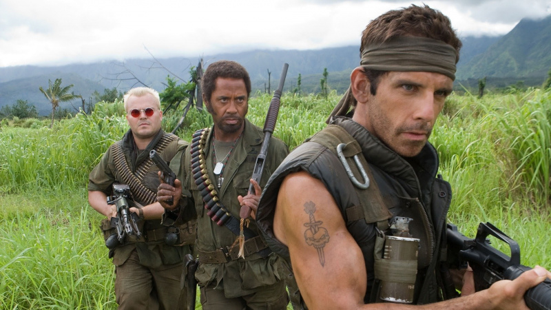   Tropic Thunder taip pat vaidino Benas Stilleris ir Jackas Blackas.
