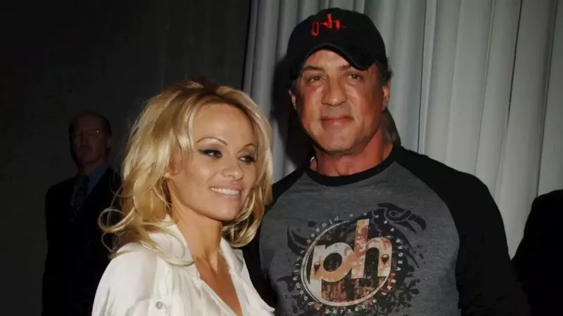 „Falsch und erfunden“: Sylvester Stallone beschuldigt Pamela Anderson der Lüge und sagt, er habe ihr nie Geld angeboten, um sein Nr. 1-Mädchen zu werden
