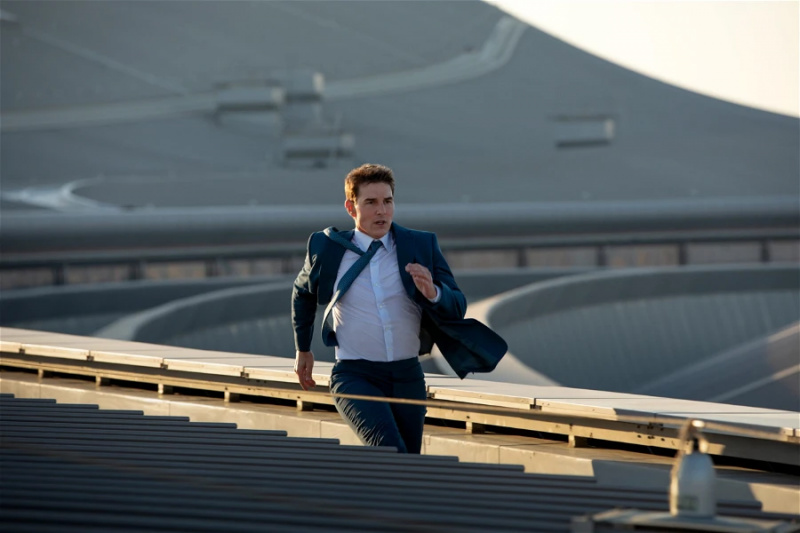   Tom Cruise în Mission: Impossible Dead Reckoning Part One.
