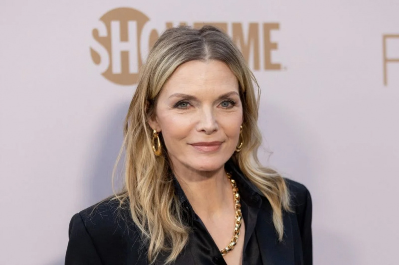 „Ich habe diesen Film mit aller Macht gehasst“: Michelle Pfeiffer bereut die Dreharbeiten zu einer 366 Millionen Dollar teuren Fortsetzung, die ihre Karriere beinahe zum Scheitern gebracht hätte, bevor sie von Al Pacino gerettet wurde