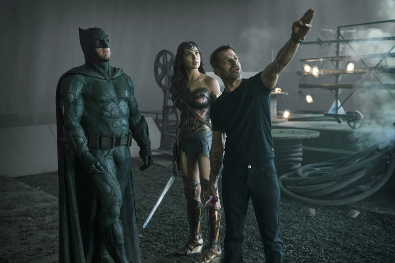   Zack Snyder dirigiendo Liga de la Justicia