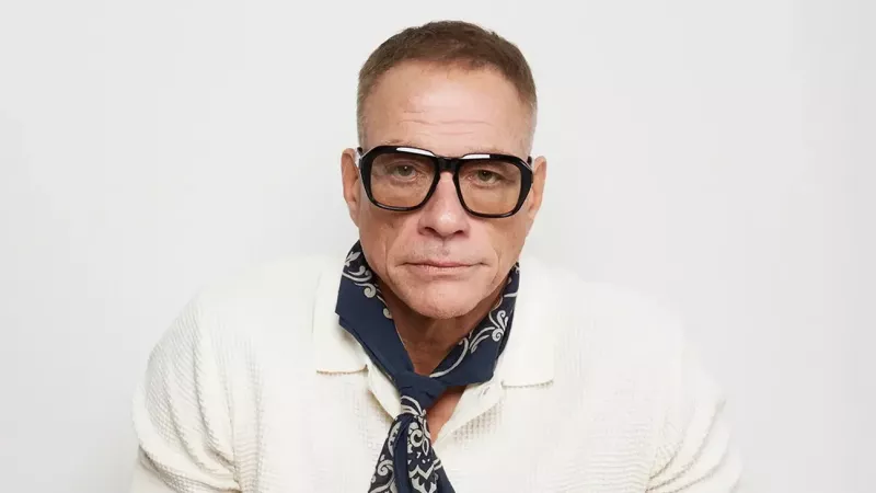 „Ich wünsche meinem Freund eine baldige Genesung“: Jean-Claude Van Damme entlarvte Rivalitätsgerüchte um Arnold Schwarzenegger und bot dem Rivalen nach einer Herzoperation einen Olivenzweig an