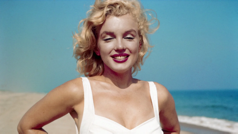 Hollywoods berüchtigtste N*de-Szene – Marilyn Monroe ließ während einer leidenschaftlichen Liebessession im Film von 1961 absichtlich die Bettdecke fallen