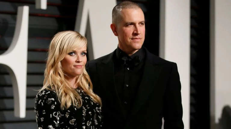 400 miljoni dollari suurune rikas Reese Witherspoon tegi viimaseid jõupingutusi abielu päästmiseks, ostes abikaasa Jim Tothile 18 miljoni dollari suuruse Nashville'i megamõisa
