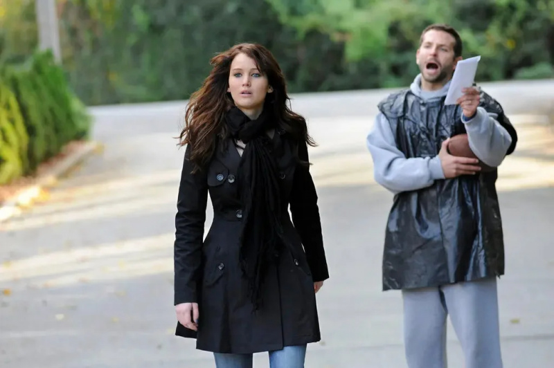   Jennifer Lawrence și Bradley Cooper în Silver Linings Playbook