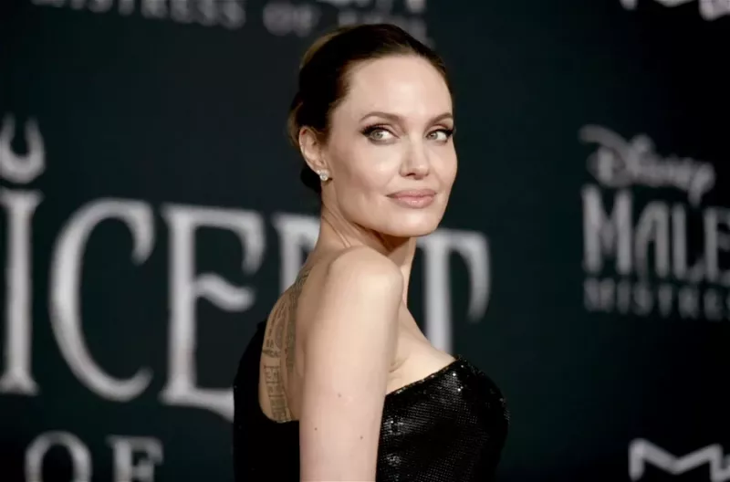 „Ich denke, es ist für sie sehr schwer zu sehen“: Angelina Jolie verbot ihren Kindern, den 293-Millionen-Dollar-Film anzusehen, den sie Tom Cruise gestohlen hatte