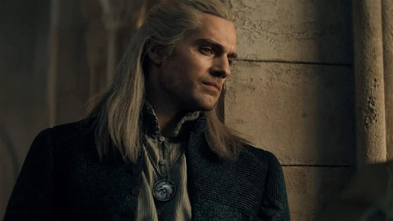   Henry Cavill nel ruolo del Witcher