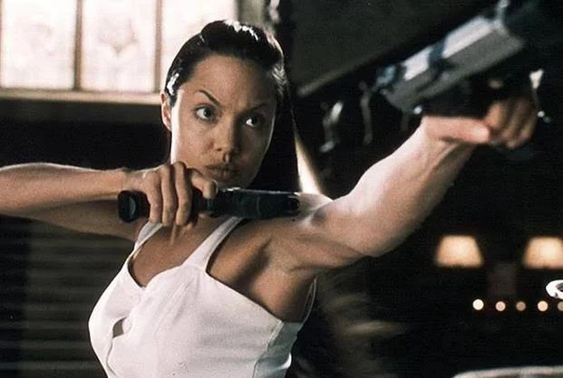   Andželīna Džolija filmā Tomb Raider
