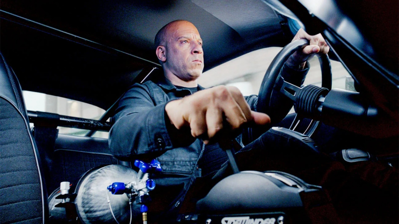 1,5 milijardi dolara 'Furious 7' platio je Vin Dieselu 47 milijuna dolara i učinio ga trećim najplaćenijim glumcem na svijetu, 8 godina kasnije 'Fast X' mu je srezao 27 milijuna dolara od plaće