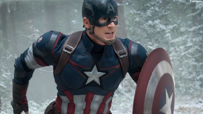   Chris Evans în rolul Căpitanului America